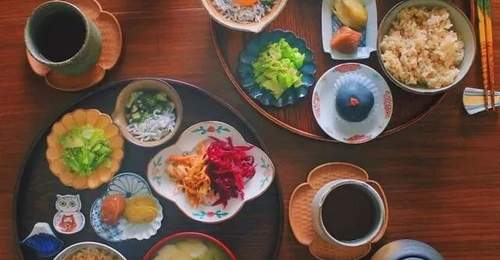 日本夫妇凭借美食料理走红:一日三餐,好好吃饭,生活更体面