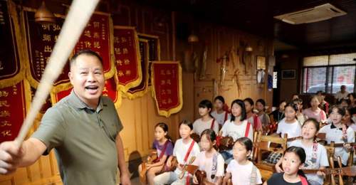 广西侗乡学子暑期学艺传非遗