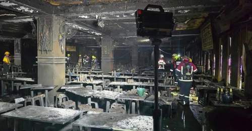 泰国曼谷酒吧火灾死亡人数升至30人,起火原因初步推断为天花板上的空调设备短路