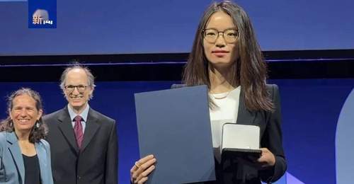 2026菲尔兹奖得主邓煜为中国本科数学教育正名 顶尖数学家深耕国内科研获空间成果斐然