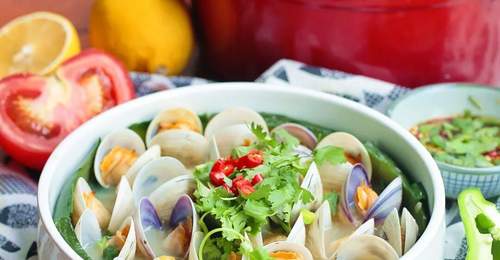 凑齐食材做卜卜贝，邀同事分食，鲜到连汤汁都要抢着喝