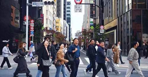 日本政坛涉华表态引连锁反应 赴日中国游客骤降超六成