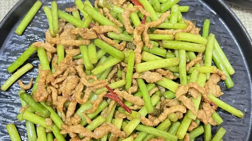一清肝,二排毒,三助眠,天热要多吃,脆嫩爽口,保护肝脏助睡眠