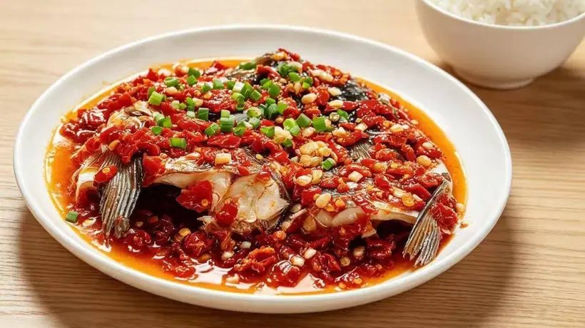 亲手做鲜辣过瘾的剁椒鱼头，鲜香解馋还能搞定全家餐