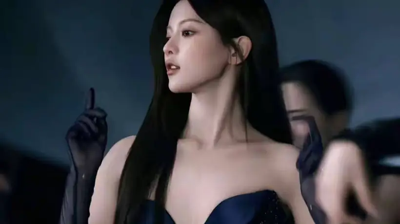 杨超越夏日突破甜美框架，带来性感优雅写真 网友共赏这份不一样的清爽惊喜