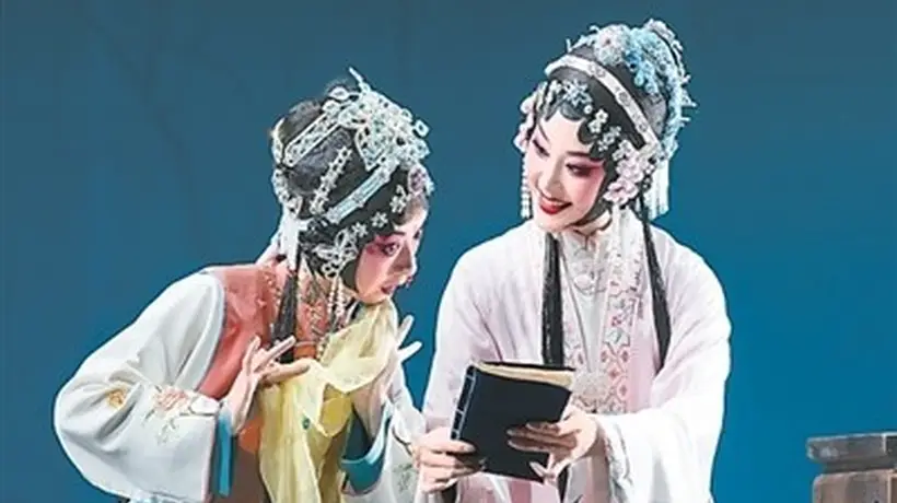 新编京剧《红笺》首演