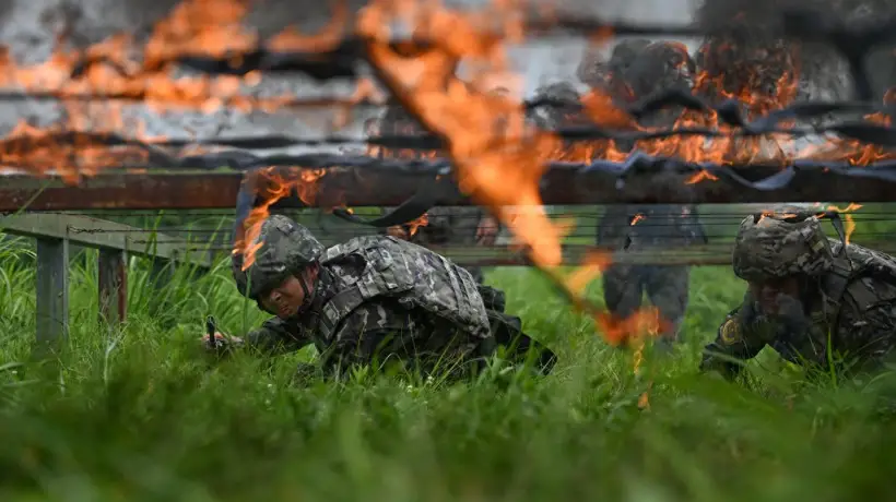 酷暑里的硬核练兵场！武警合肥支队实战演练燃动全场，观众直呼太带感
