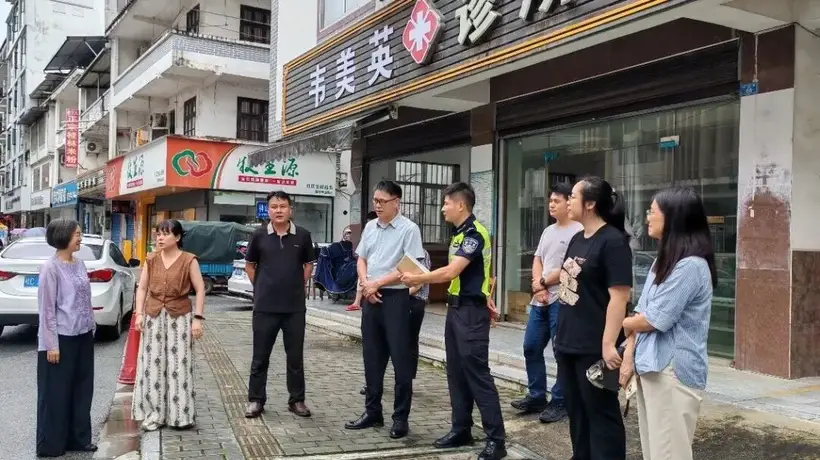 阳朔多部门联合规范电动车租赁 政协督办凝聚共治合力促旅游形象升级