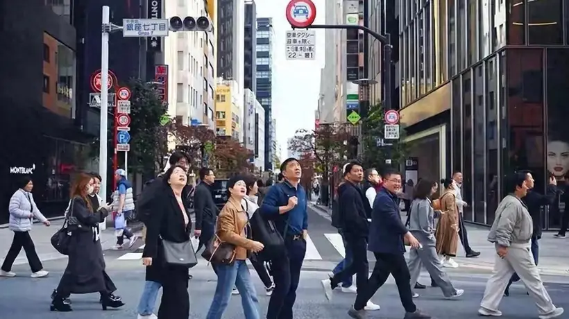 日本政坛涉华表态引连锁反应 赴日中国游客骤降超六成
