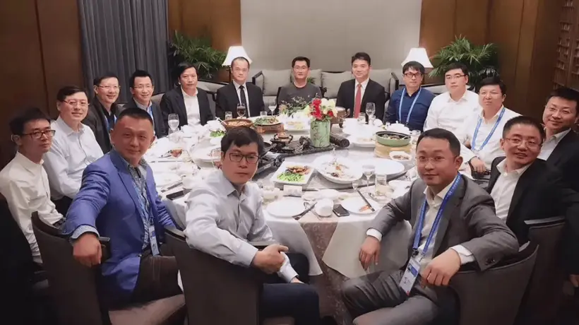 从多元活动到AI入口的时代，互联网正掀起共创生态的新玩法