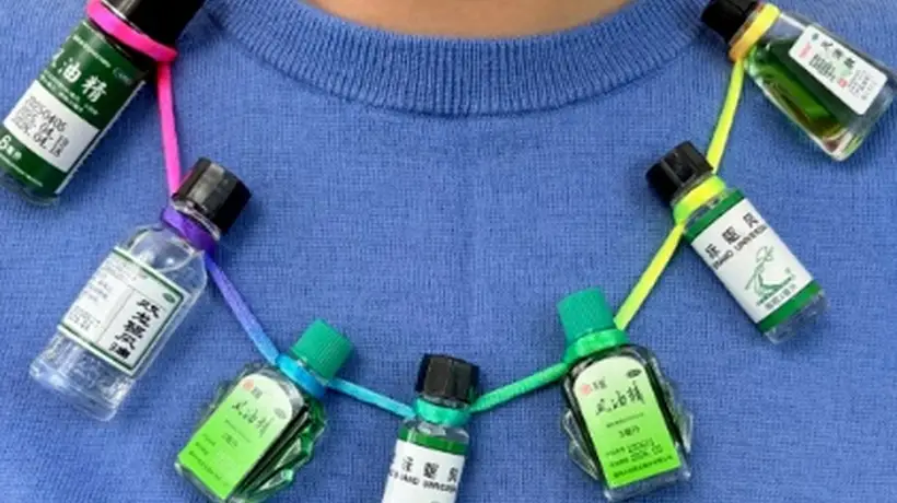 别乱给宝宝用风油精这些！这些常见常备药，婴幼儿碰了可能伤神经还能中毒，你家要不要避？