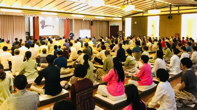 浙江如是书院课程现场曝光 家长带孩子参与却遭导师殴打辱骂 学员称全程受洗脑控制