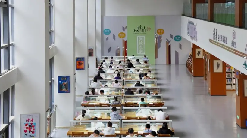武威凉州区图书馆暑期读者超四千 多元文化活动邀市民消暑读好书