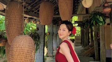 夏露带俩儿子西双版纳游玩,穿上少数民族服装差点没认出来!