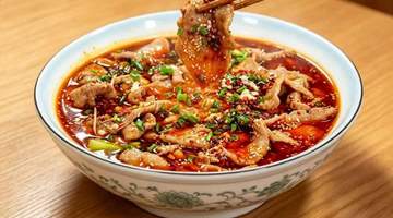 饭店水煮肉片秘诀:滑嫩不柴超入味,在家轻松复刻麻辣鲜香