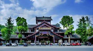暑假“神兽”去哪遛?走,去王座厅看世界最大石狮,穿越千年古嘉州!