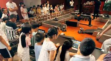 60名来深小候鸟在福永:逛非遗展、玩机器人,这场暑假活动太欢乐