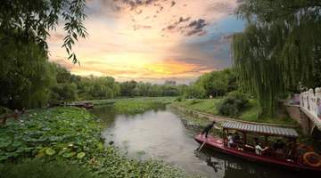 这个夏天来北京市属公园！傍晚登船赏霞，还有夜探活动、清凉补给陪你嗨玩