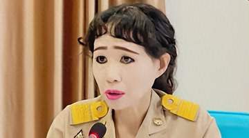 泰国也拉府会议上女公务员精致妆容引热议,多元讨论里她发声称化妆无错不喜可绕行