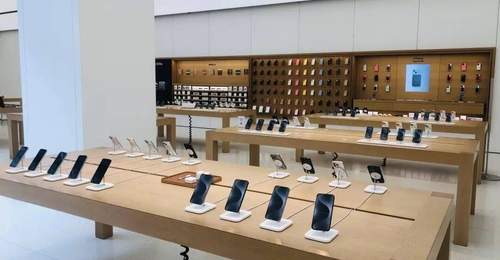 iPhone暂稳:为何苹果未涨价而Mac、iPad已涨?
