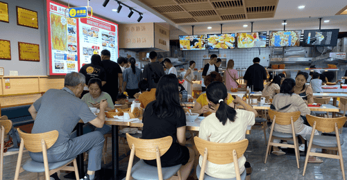 日照特色早餐:三木非遗糁汤与海鲜锅贴的美味邂逅