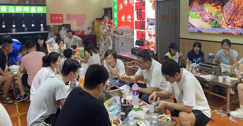 淄博烧烤多人聚餐适合选择什么样的门店