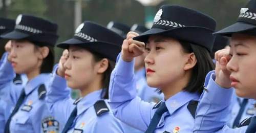 2026高考录取出现“反常一幕”:铁饭碗高校被捧上天!仅比清华低3分!