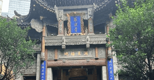 罗汉寺:闹市中的千年禅意,因《疯狂的石头》声名远扬