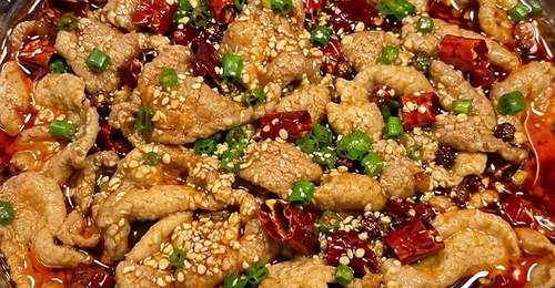 在家复刻川菜经典:嫩滑入味的家常水煮肉片