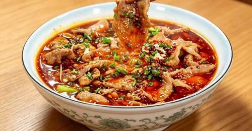饭店水煮肉片秘诀:滑嫩不柴超入味,在家轻松复刻麻辣鲜香