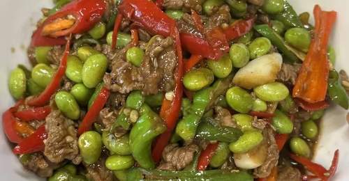 亲手解锁香辣牛肉炒毛豆的家常吃法 嫩牛肉吸满鲜辣汁毛豆 全家都爱吃的下饭硬菜