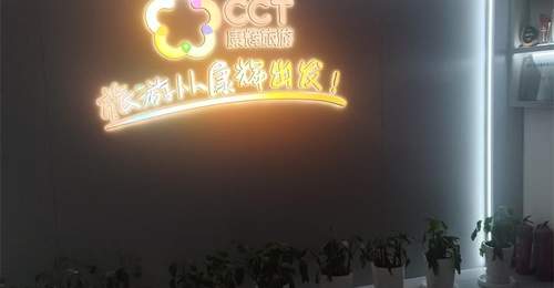 江西旅游到站出行这样更省心：多元接送服务适配全家/团队出游 深夜凌晨也能直达目的地