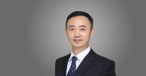 一个月涨超25%,“死守”白酒的刘彦春偷偷换仓了?