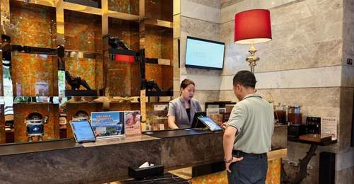 回头客占比超过60%,多家酒店“24小时退房制”受好评,业内人员:成本明显增加