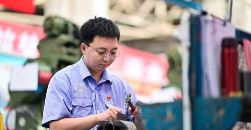 沈飞“90后”技能专家的成长之路