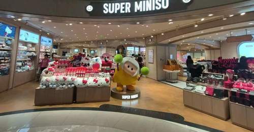 名创优品跨界咖啡业务试水：单店合作探路餐饮市场