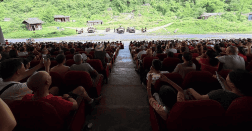 板桥避暑旅居游客专属!《娄山关大捷》实景演出惠民福利上线 千人共赴红色文化盛宴