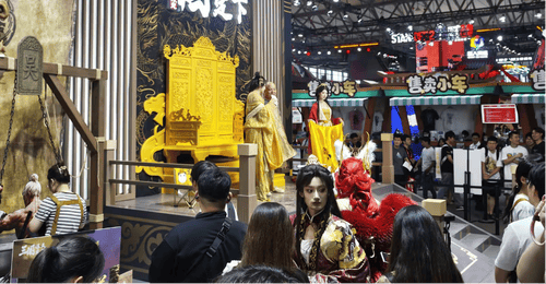 ChinaJoy现场多元活动嗨玩体验:骁龙电竞水友赛流畅对战,海信大屏破解创作显示痛点