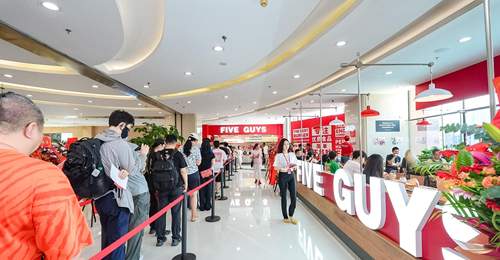 2026年上半年超10家品牌抢滩汉堡赛道 多元活动吸引观众体验不同汉堡风味