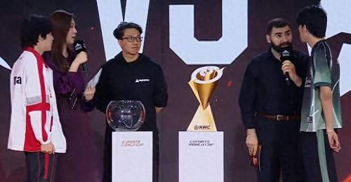 黄金档锁定!EWC八强AG碰自家兄弟AUR 青训出身的对手带来专属观赛时刻