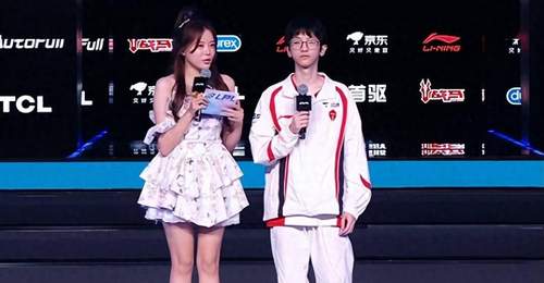 多元赛况引热议：TES零封BLG稳登榜首，观众直呼现场剧情太反转