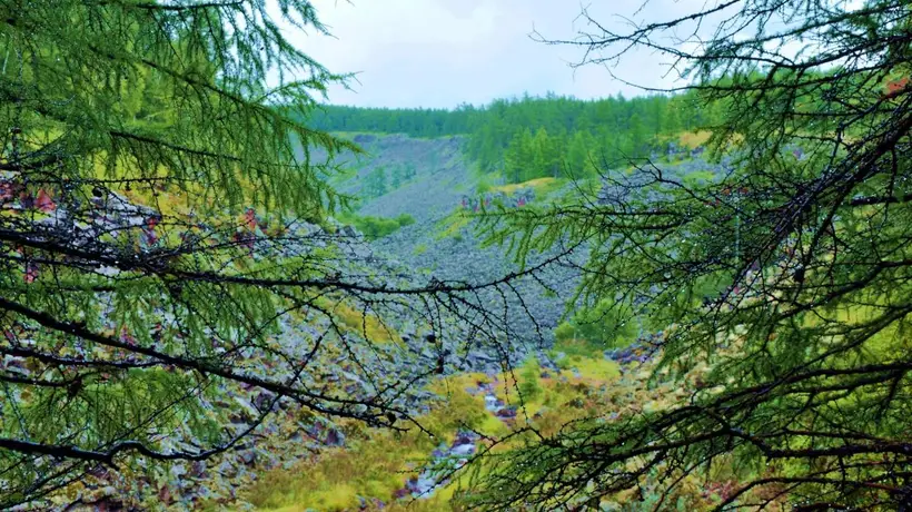 阿尔山生态大峡谷