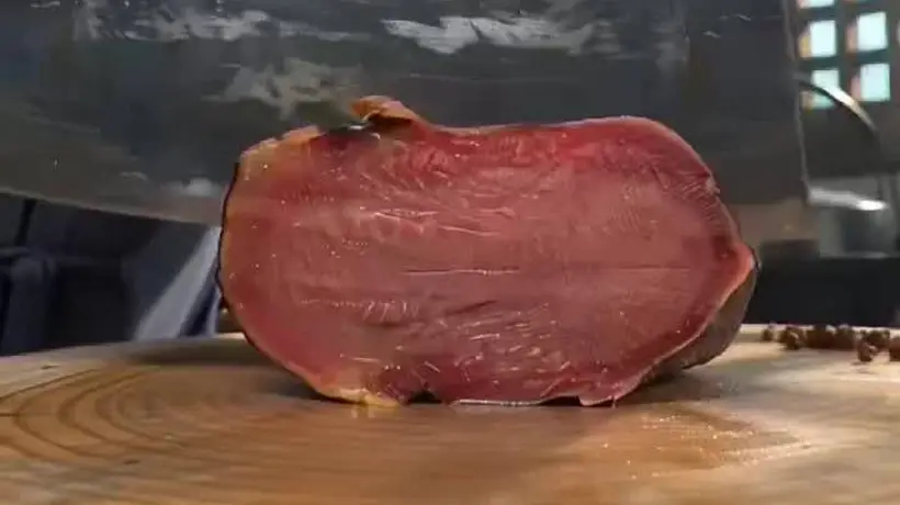 茶树菇配腊肉:山林与烟火的美味联姻