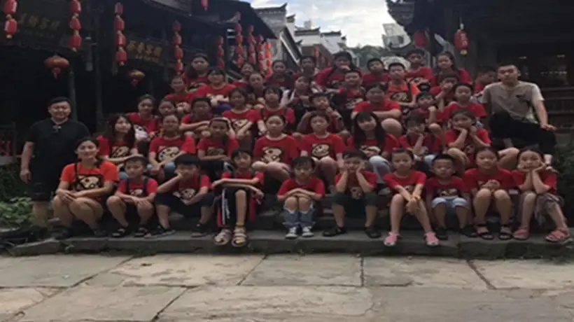 来婺源篁岭写生怎么选合适的住宿?多元活动场景适配不同创作需求的体验指南