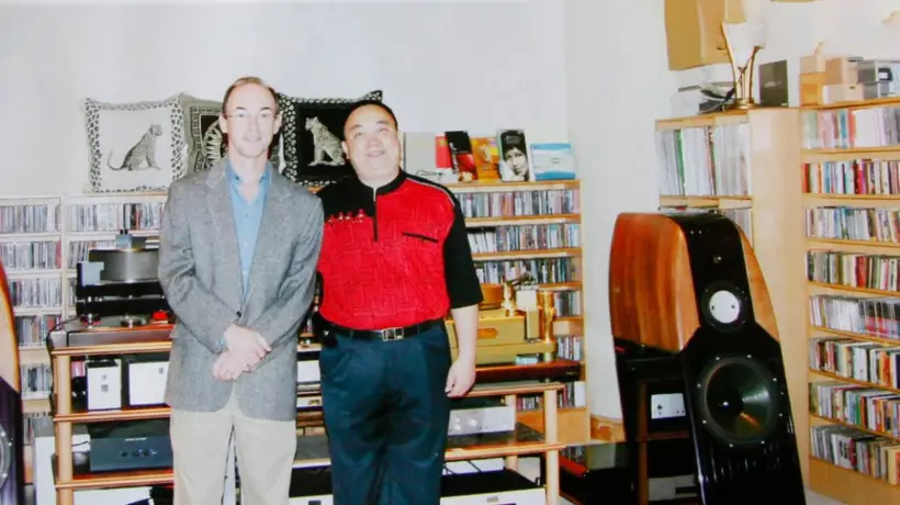 阳江发烧友李积回的黑胶追逐:50万张唱片里的文化坚守与生活日常