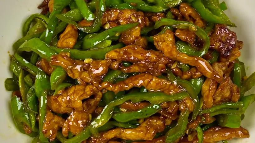 在家也能炒出餐厅级青椒肉丝?这些鲜脆嫩滑的炒法细节你get到了吗