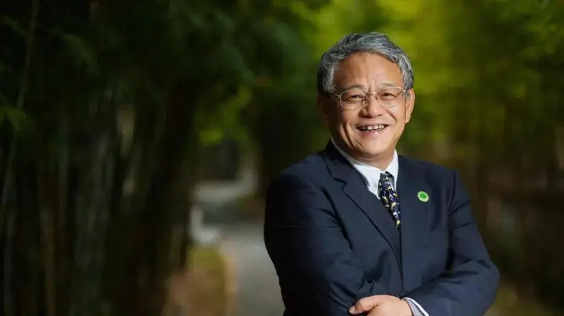 珞珈山下的闯劲与实干：从长江漂流到公厕淘金的商业逐梦者故事