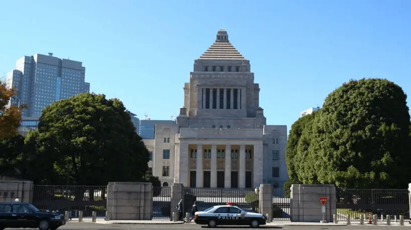 高市早苗执政后，日本新版防卫白皮书删改涉台28字表述 多元解读引公众热议