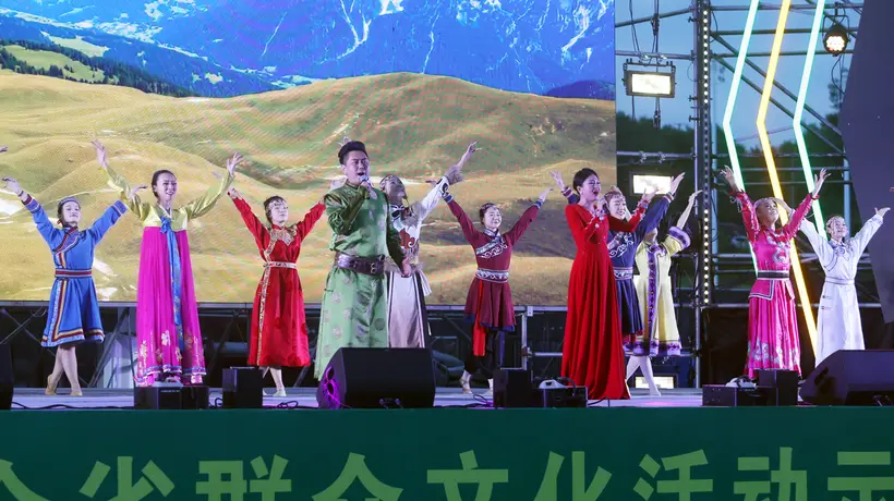 “金色蒲公英 美在黑龙江”全省群众文化活动示范展演在鹤岗上演
