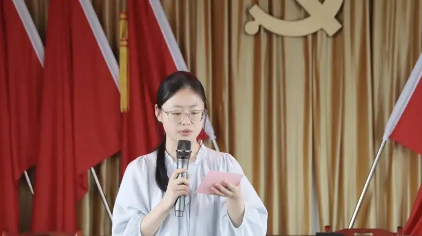 半载茶香淬新绿,一程乡土砺初心